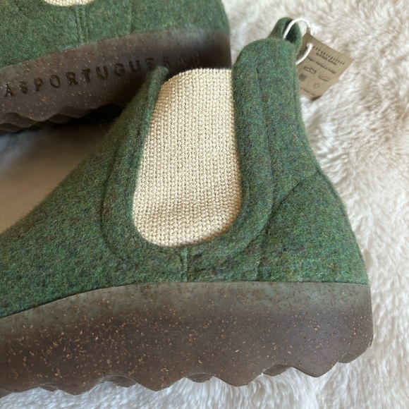 Asportuguesas Wool Chelsea Pull On Boot - Picture 2 of 11